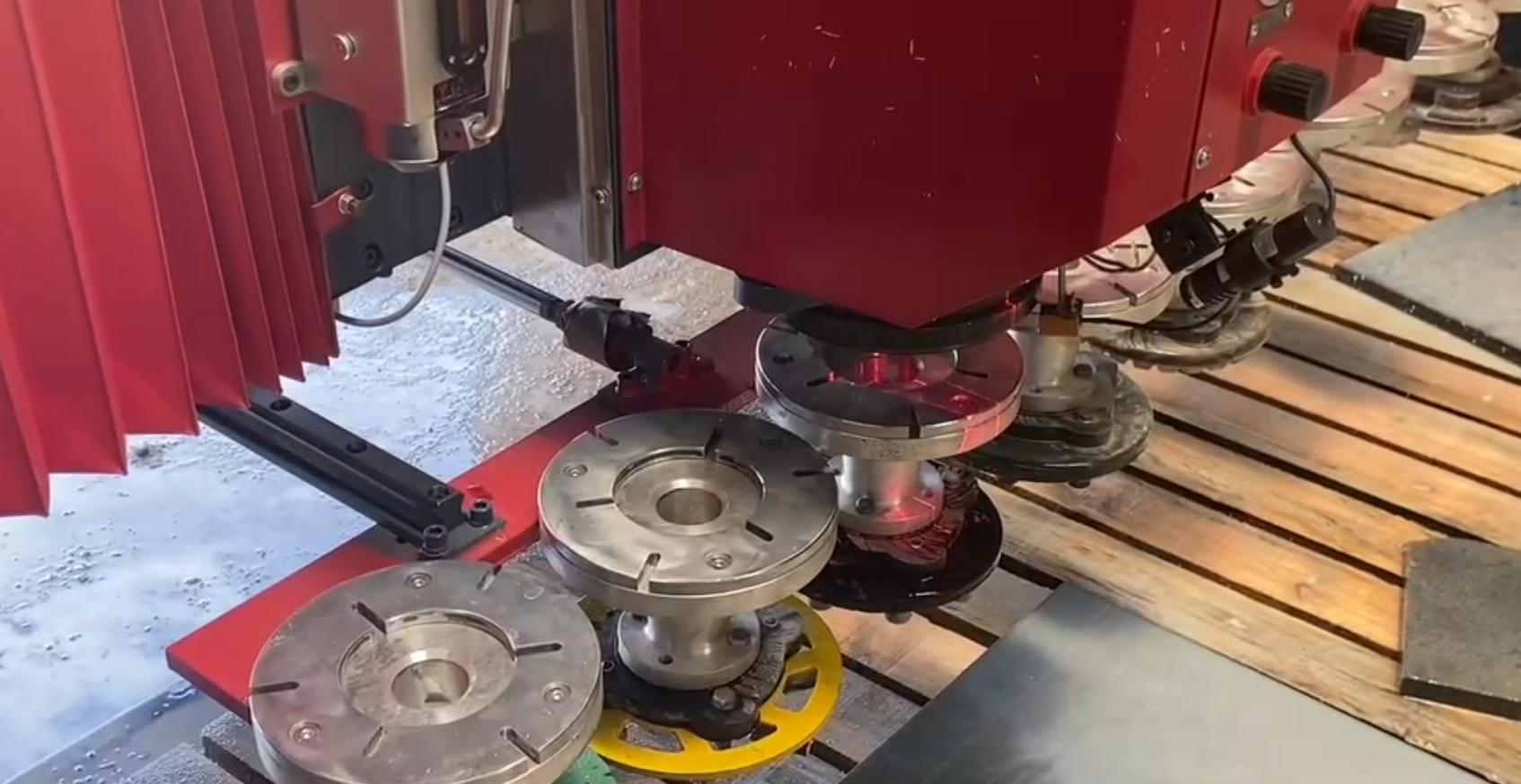 машина для полировки мостов